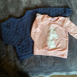 2 crew neck girls 4T sweat shirts